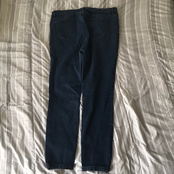 Jeans - Picture 2 of 4